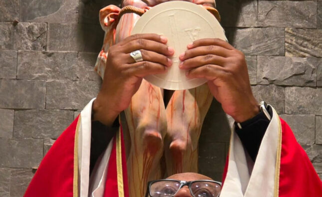 Arquidiocese de Feira se une em oração nas “24 Horas para o Senhor”