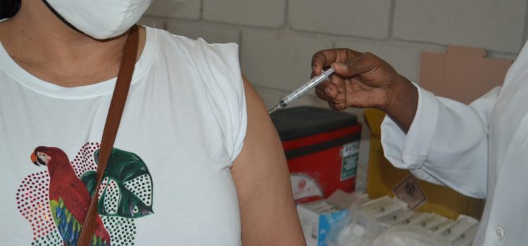 Vacina contra a Covid-19 segue nas Unidades Básicas de Saúde nesta terça