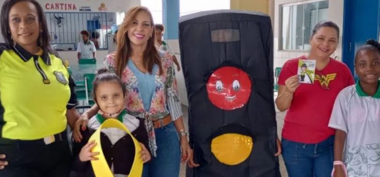 Feira recebe Selo Destaque por ações de educação para o trânsito