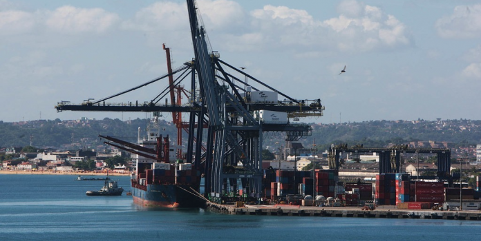 Exportações baianas crescem 15% em outubro e já superam recorde histórico anual
