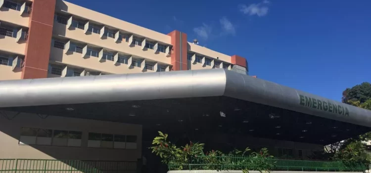 Homem é preso suspeito de roubar passageiros de ônibus na Avenida San Martin, em Salvador