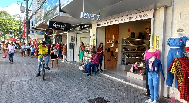 Sem previsão de movimento, comércio deve funcionar na segunda-feira de Carnaval