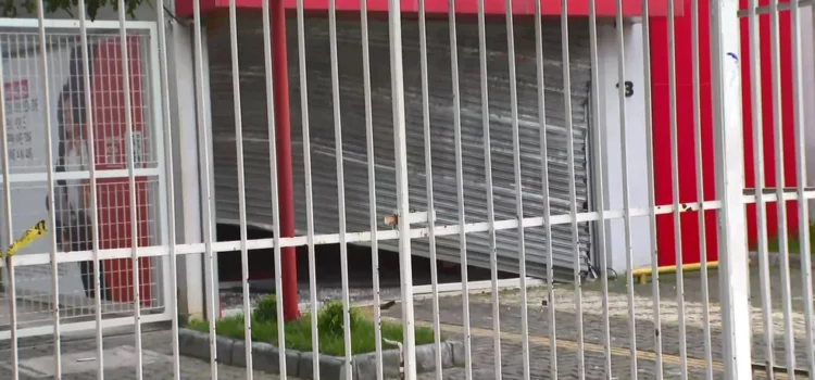 Homens armados arrombam agência bancária em tentativa de assalto na BA; moradores foram usados como ‘cordão humano’