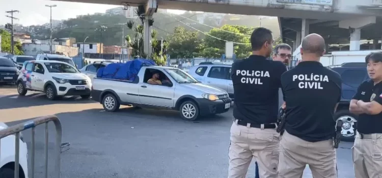 Polícia faz operação em terminal marítimo para evitar entrada de armas e drogas em Salvador e região em meio às festas populares