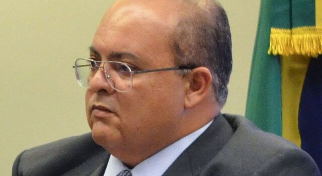 Moraes afasta governador do Distrito Federal por 90 dias