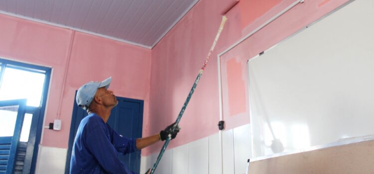 Manutenção é intensificada nas escolas municipais para volta às aulas