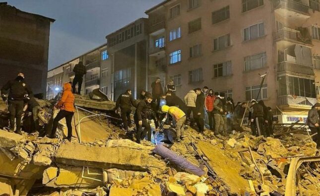 O que se sabe sobre o forte terremoto que matou centenas na Turquia e Síria