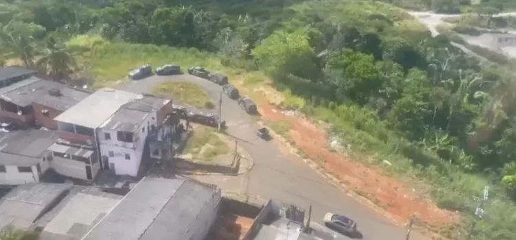 Segurança segue reforçada e ônibus continuam sem entrar no bairro da Palestina, em Salvador