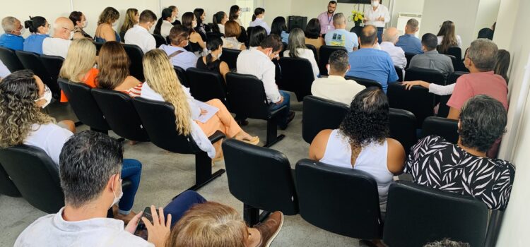 Nova Diretora do Hospital Clériston Andrade realiza primeira reunião com  coordenadores da unidade
