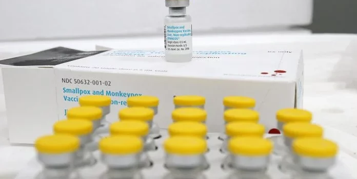 Bahia recebe vacinas contra Monkeypox