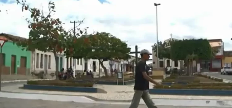 Mulher é morta a facadas no sudoeste da BA; suspeito de cometer crime é ex-companheiro da vítima e está foragido