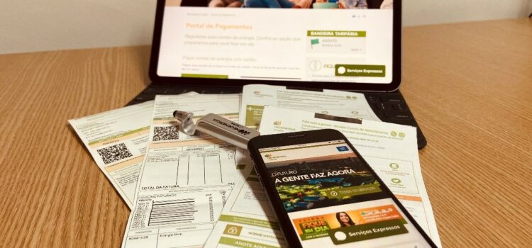 Moradores de Feira de Santana podem ter até 65% de desconto na conta de energia; saiba como ter acesso