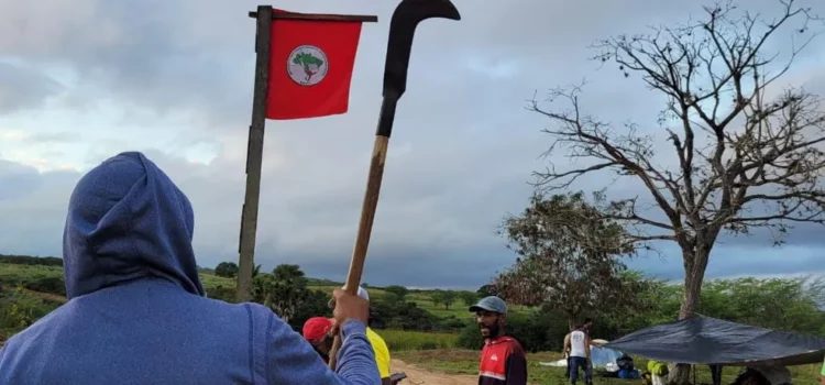 Três fazendas são ocupadas por integrantes do MST na Bahia