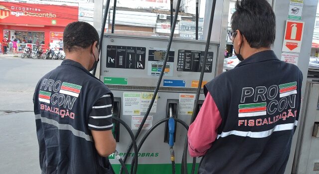 Governo lança canal de denúncias e curso sobre preço de combustíveis