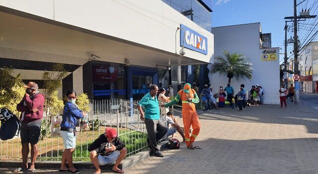Idosa morre em agência da Caixa e Sindicato dos Bancários cobra medidas de atendimento à população
