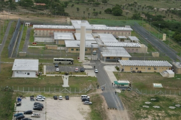 Presos de Serrinha que viriam para Feira de Santana irão para Salvador