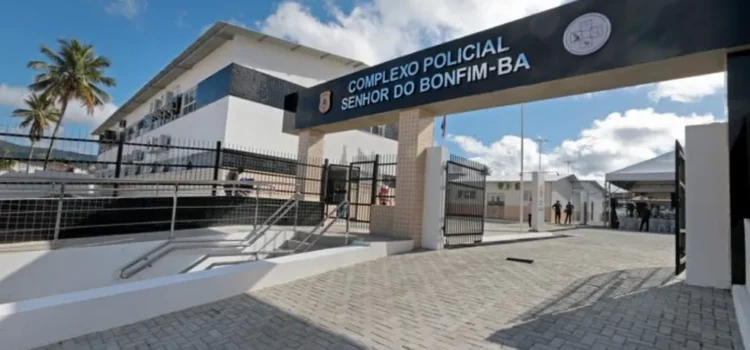 Mulher é morta a tiros e outras três pessoas são baleadas após terem casa invadida no norte da Bahia