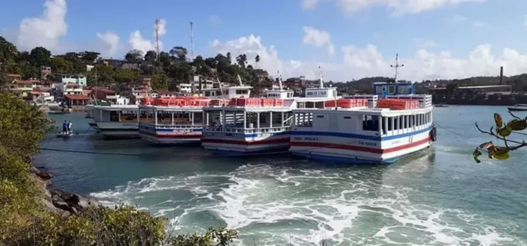 Travessia Salvador-Mar Grande segue suspensa nesta quarta-feira por conta do mau tempo na Baía de Todos-os-Santos