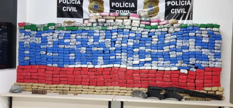 Operação policial apreende mais de meia tonelada de maconha e outras drogas em áreas de mata no extremo sul da Bahia