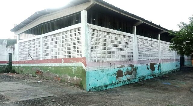 Vendedoras pedem mudanças no galpão de amendoim do bairro Queimadinha