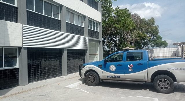 Homem é morto em residência no bairro Calumbi