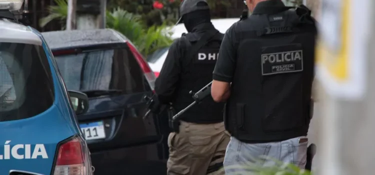 Homem é preso por suspeita de furtar 6 kg de carnes, costelas e uma garrafa de bebida em mercado na BA