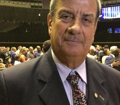 Prefeito Colbert Martins defende redução de impostos para impulsionar comércio de Feira de Santana