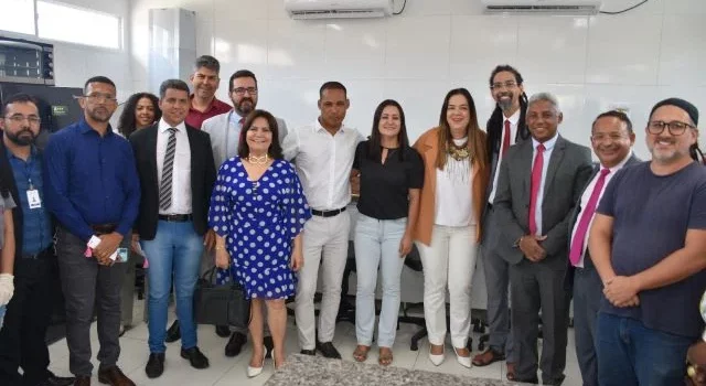 Comitiva da Câmara visita campus da UFRB Feira e conhece seus projetos de inovação tecnológica