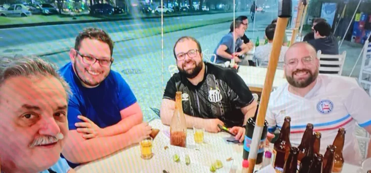 ‘Atendia até quem não podia pagar’, diz amigo de médico baiano morto em quiosque no RJ