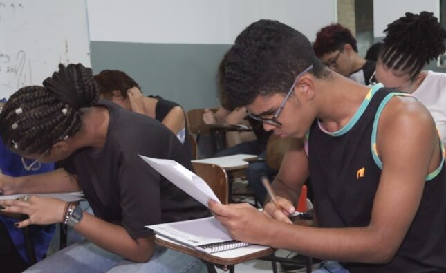 Curso preparatório promove simulado e aulões gratuitos para os estudantes que farão o Enem