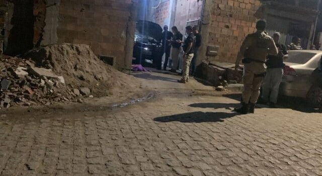 Jovem é assassinado a tiros em oficina mecânica no bairro Conceição