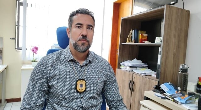 Roleta Russa: Polícia Civil busca arma usada em “brincadeira” que matou jovem em Feira de Santana