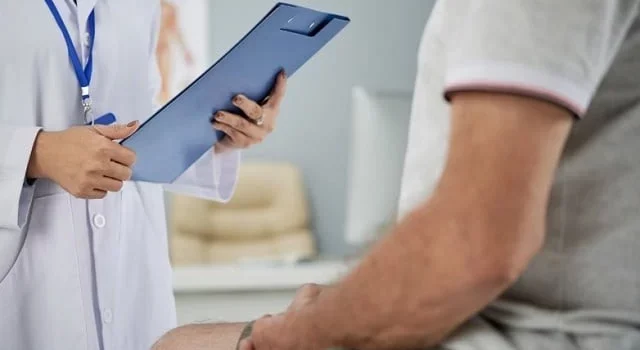 Hospital privado em Feira realiza consultas gratuitas e avaliação de próstata com urologista