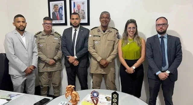 Membros da OAB Feira se reúnem com comandantes do Policiamento Regional Leste