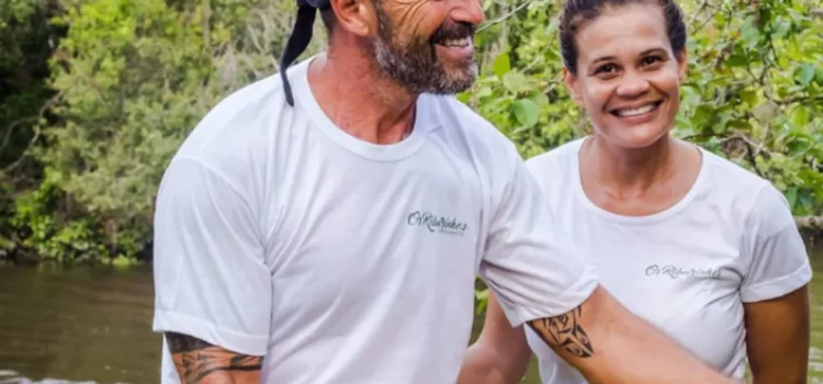 Chef espanhol e esposa mortos a tiros são enterrados na BA: ‘pessoas simples que esbarraram na maldade’