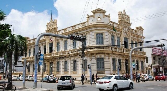Prefeitura de Feira de Santana prorroga decreto de contenção de despesas até o final do ano
