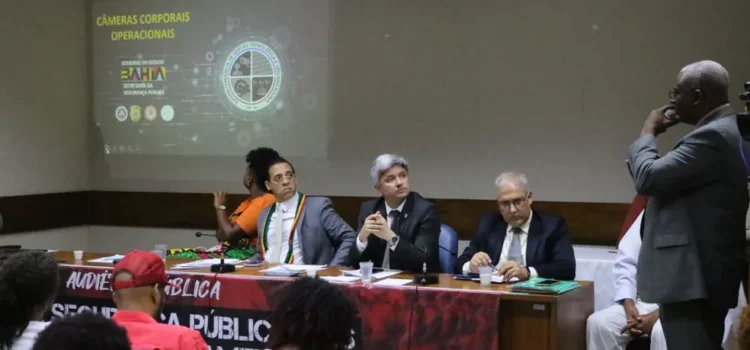Etapas para contratação das câmeras coporais da polícia na BA são apresentadas em audiência; 5ª empresa vai passar por prova