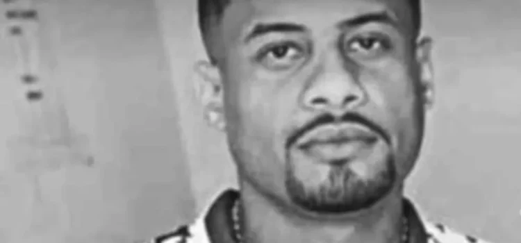 Homem é baleado por dupla em motocicleta e morre em Salvador