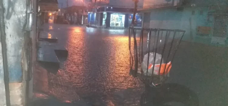 Ventos fortes e chuva de granizo atingem cidade do oeste da Bahia