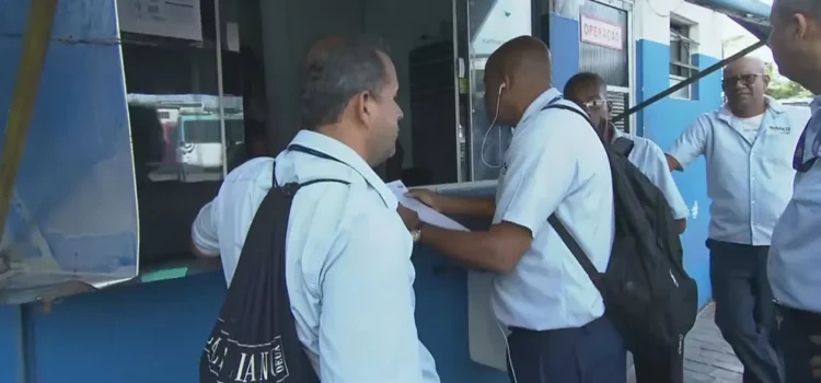 Rodoviários de empresas da Região Metropolitana de Salvador encerram greve após duas horas
