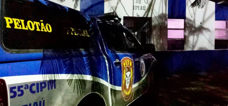 Jovem morre após ser esfaqueado na BA; testemunhas dizem que suspeito do crime é padrasto de namorada da vítima