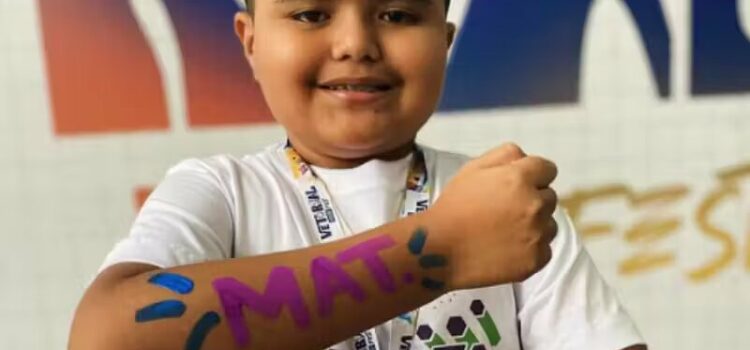 Gênio brasileiro de 10 anos passa no vestibular e comemora: “meu sonho”