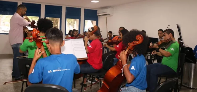Neojiba oferece 370 vagas gratuitas para turmas de iniciação, canto coral e instrumentos musicais na Bahia