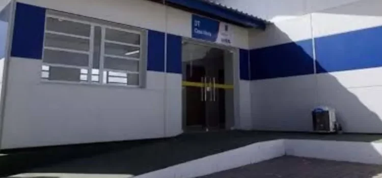 Homem é preso suspeito de atirar no enteado de 2 anos na Bahia; polícia disse que ele tinha ciúmes da companheira