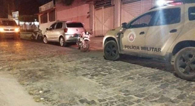 Capoteiro é assassinado no bairro Tomba e 2 pessoas ficam feridas