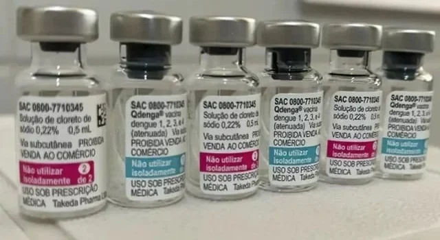 Primeiras doses da vacina do SUS contra dengue chegam ao Brasil