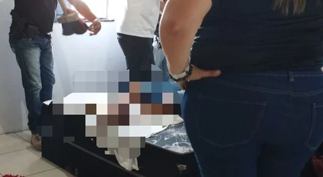 Homem é encontrado morto em cima de cama no bairro Gabriela