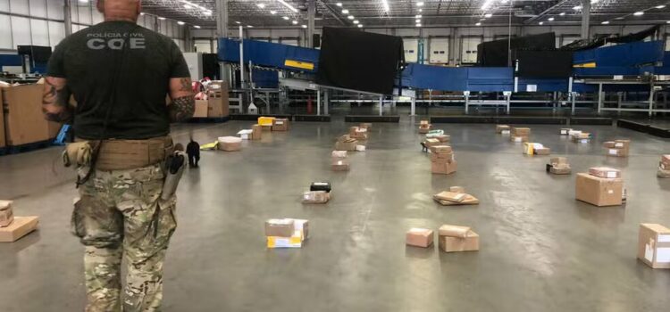 Mais de 15 kg de drogas são apreendidos em encomendas enviadas pelos Correios na Bahia