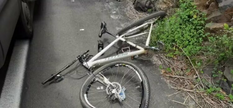 Ciclista morre após ser atropelado por carro no sul da Bahia; motorista fugiu do local sem prestar socorro