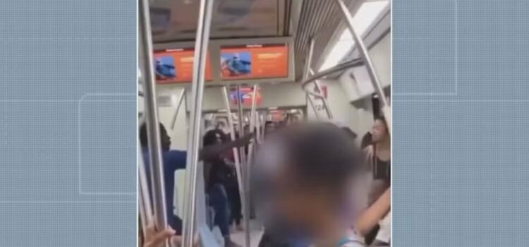 Confusão motivada por intolerância religiosa é registrada no metrô de Salvador; homem criticou guias utilizadas por mulher